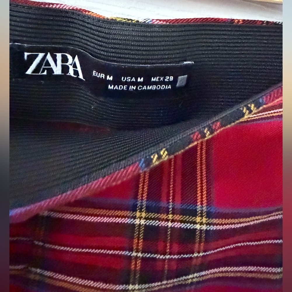Zara Red Plaid Stretch Ankle Length Pants , Size Medium - Picture 6 of 6